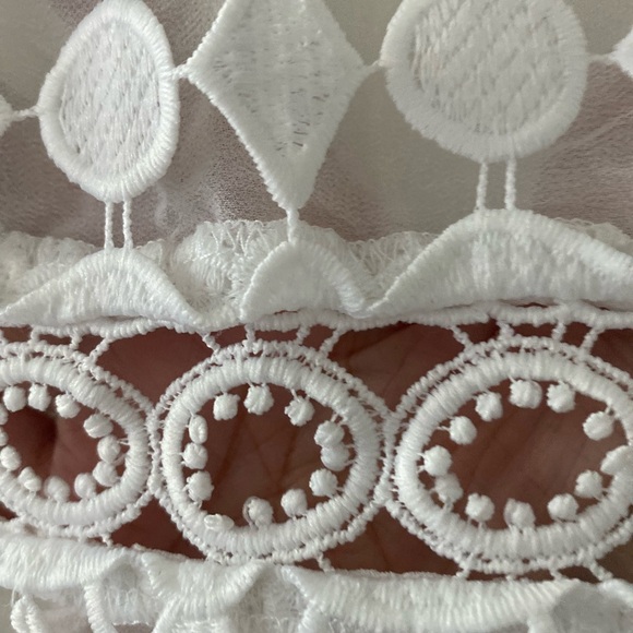 NWT Michael Michael Kors White Geo Lace Pencil Dress, Size 4 - Picture 11 of 16